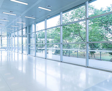 emergency glass repair in Ives Estates, FL